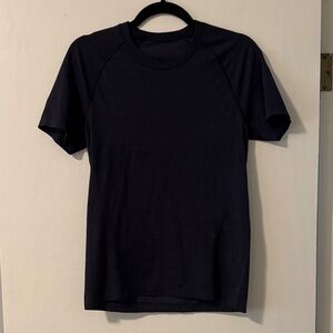 Lululemon vent tech tee in nightmoth